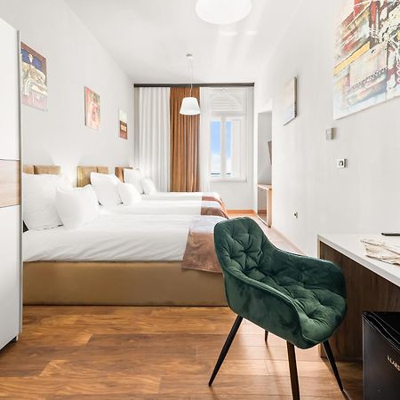 פורץ Hotel Dua Residence מראה חיצוני תמונה