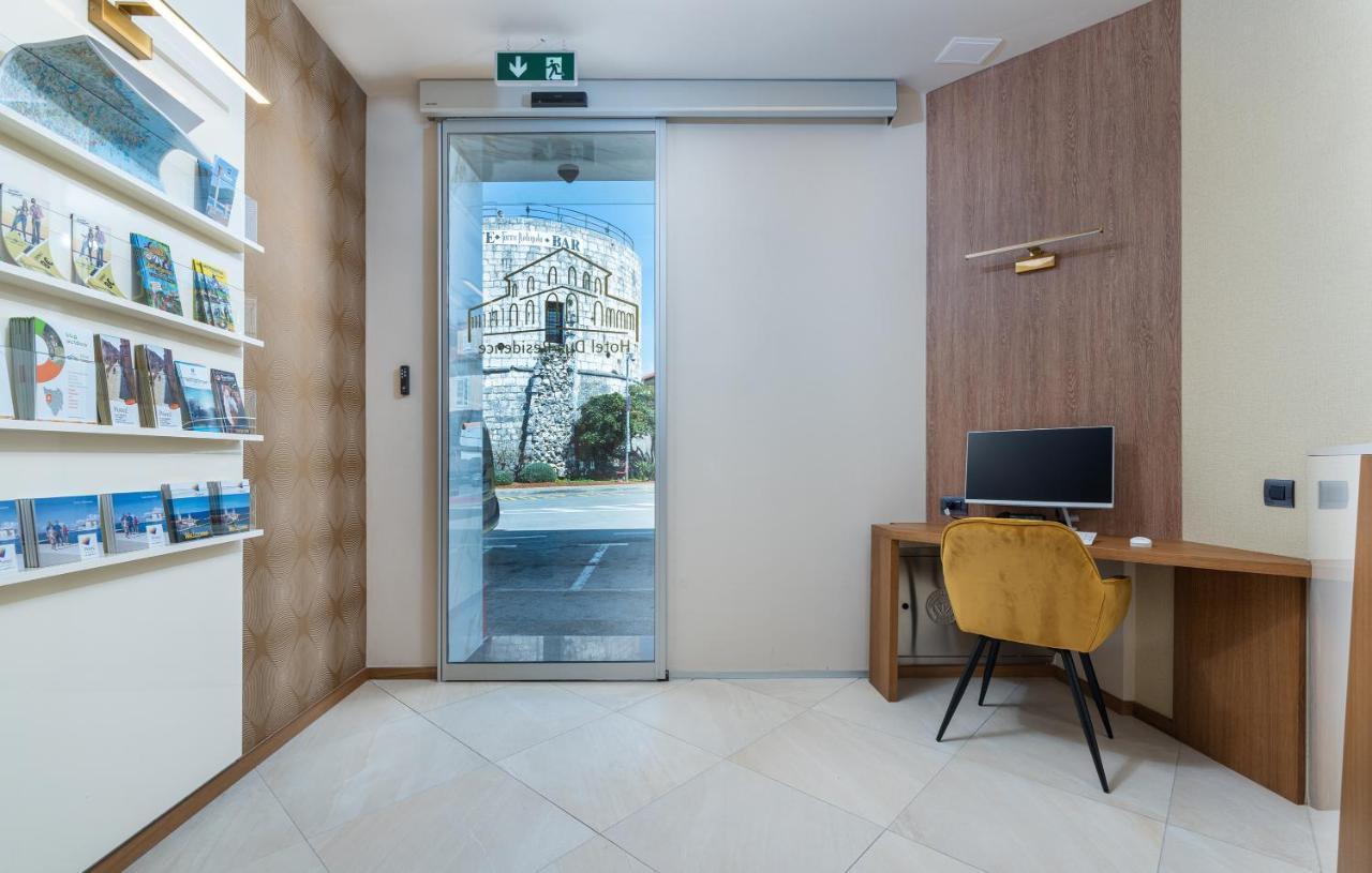 פורץ Hotel Dua Residence מראה חיצוני תמונה