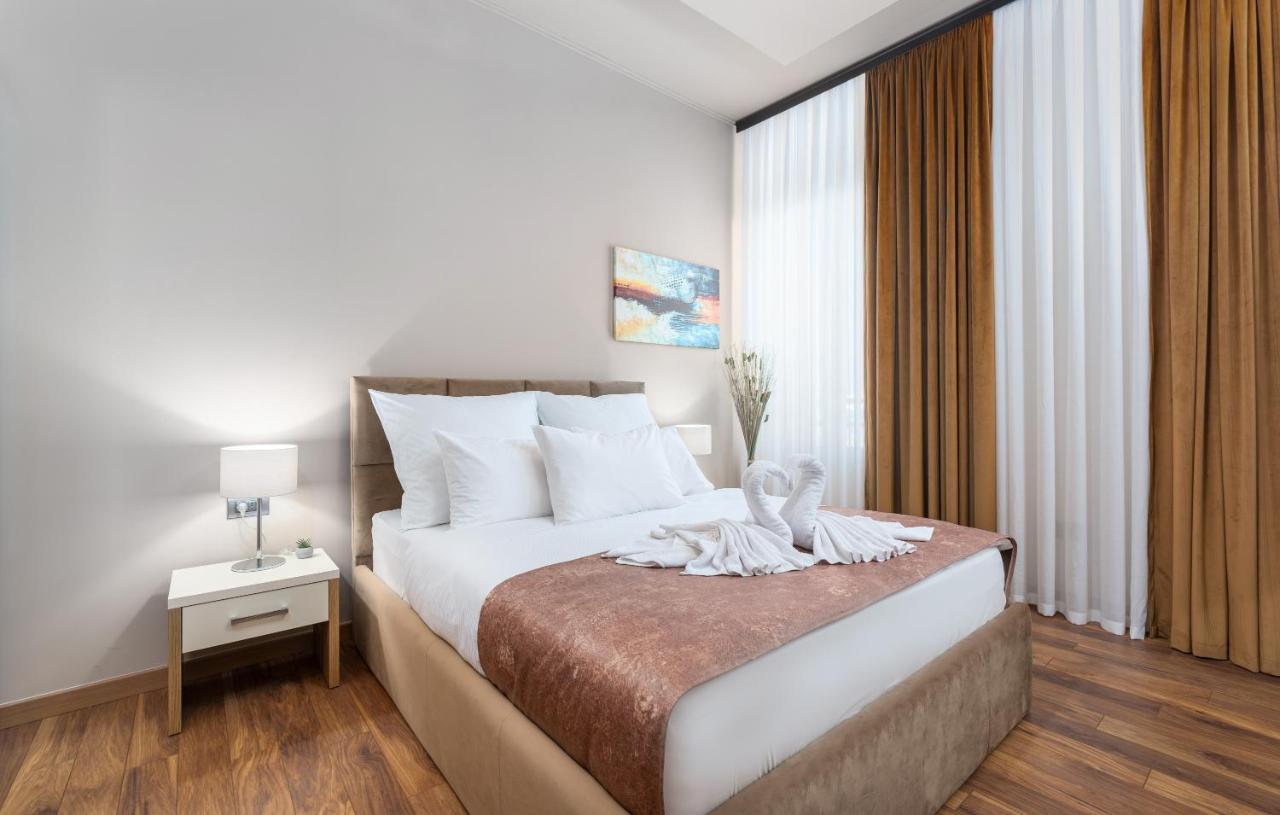 פורץ Hotel Dua Residence מראה חיצוני תמונה