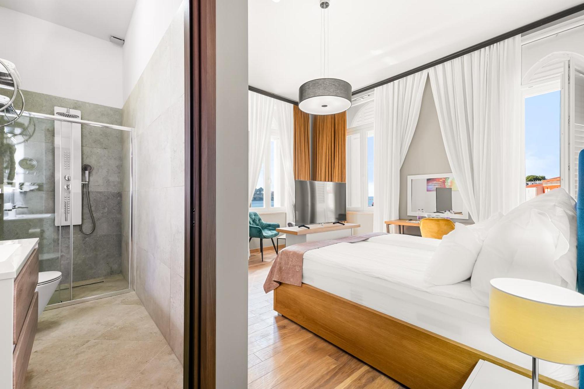 פורץ Hotel Dua Residence מראה חיצוני תמונה